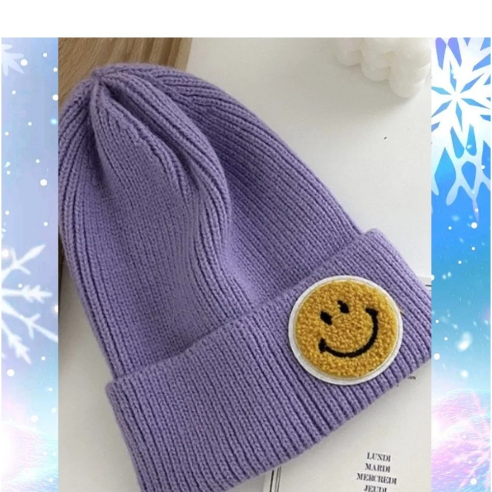 💕🛍️Super soft ribbed smiley 😊 hat 💕🛍️ - Picture 3 of 6